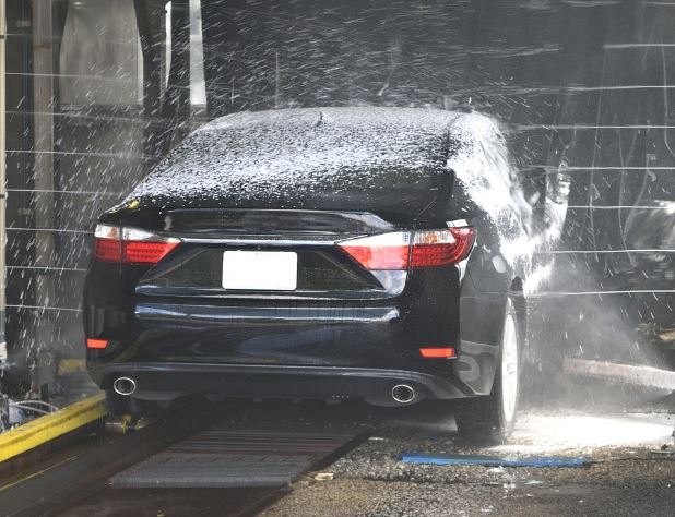 Dreaming about washing a car: 6 main meanings explained