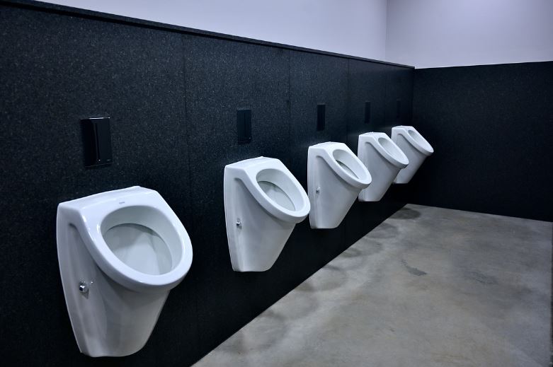 Dreaming about urine test