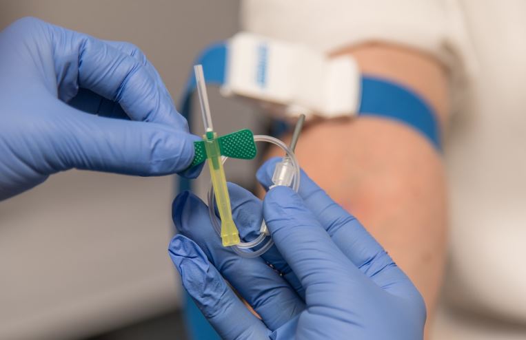 Dreaming of Blood Transfusion: 5 Main Meanings Explained