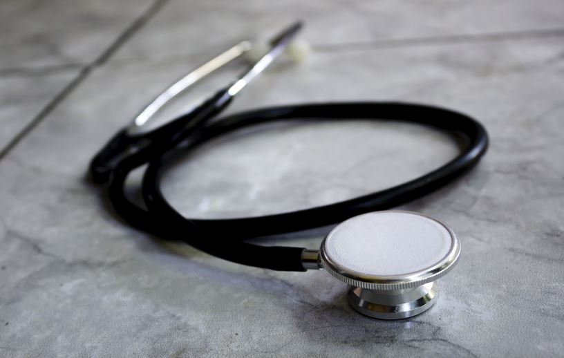 Dream about fighting with a doctor: 5 main meanings explained