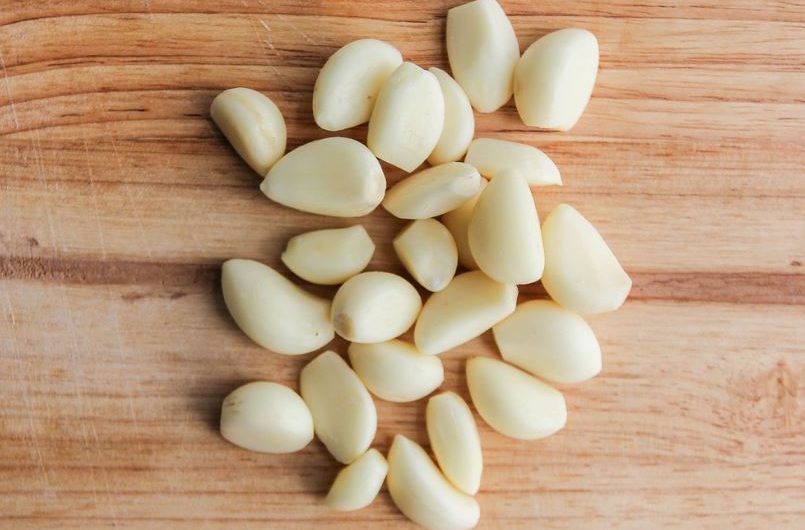 Dream about eating garlic: 27 Main Meanings Explained