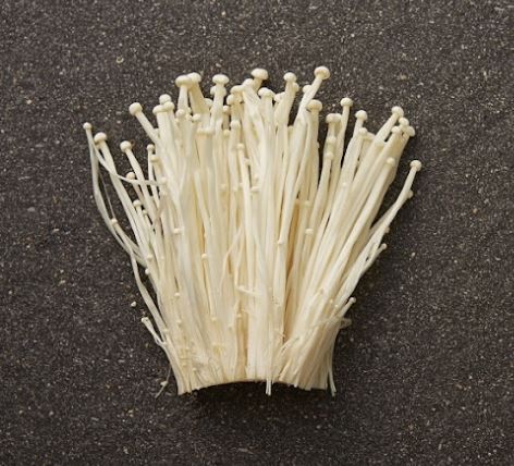 Dream about enoki mushrooms: 10 main meanings explained