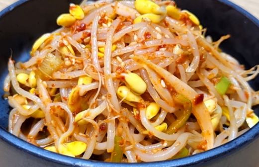 Dream about bean sprouts: 39 main meanings explained
