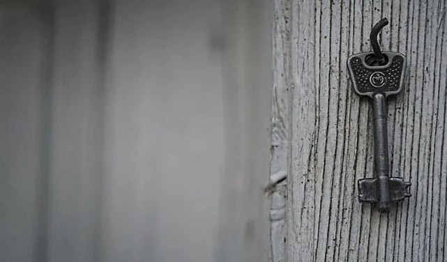 What does it mean to dream of losing your keys?