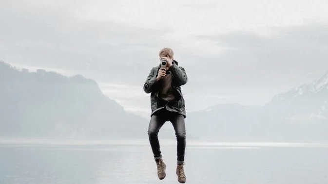 Dream of floating: 72 dream episodes and meanings