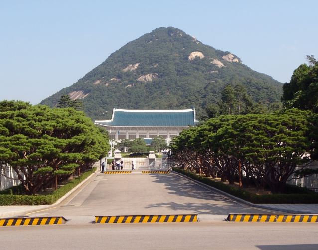 Dream about former president: 10 Main Meanings Explained