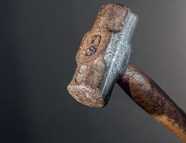 Dream about weapons: 7 Main Meanings Explained