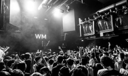 Dream about dating a celebrity : 5 Main Meanings Explained