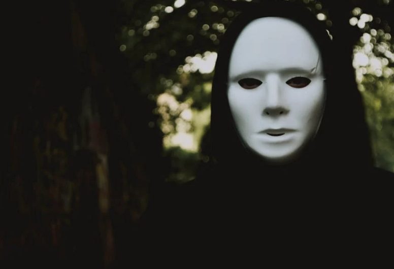 30 Symbolische Betekenissen van Dromen van Maskers