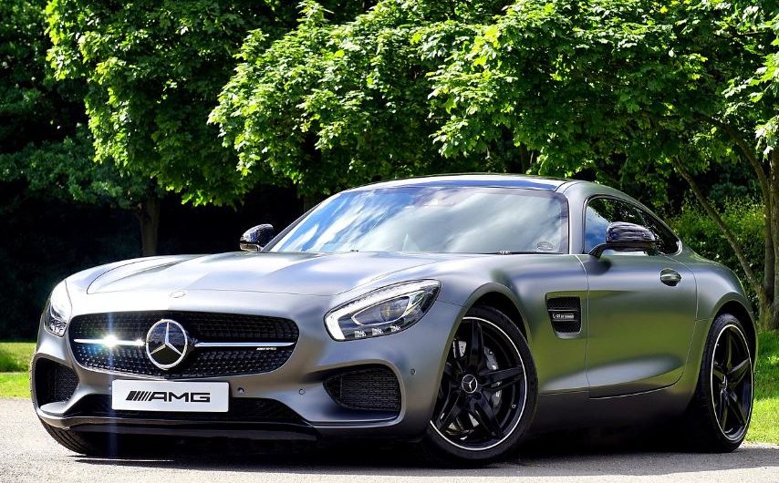 Dreaming about changing cars: 6 main meanings explained