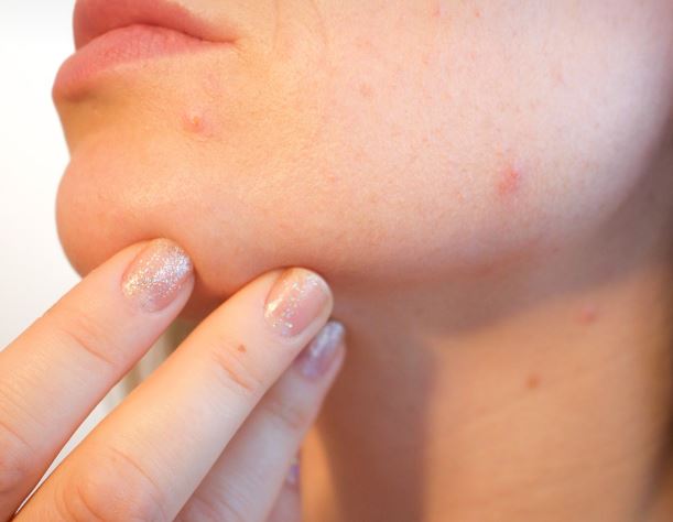 Dreaming about squeezing pus: 6 main meanings explained