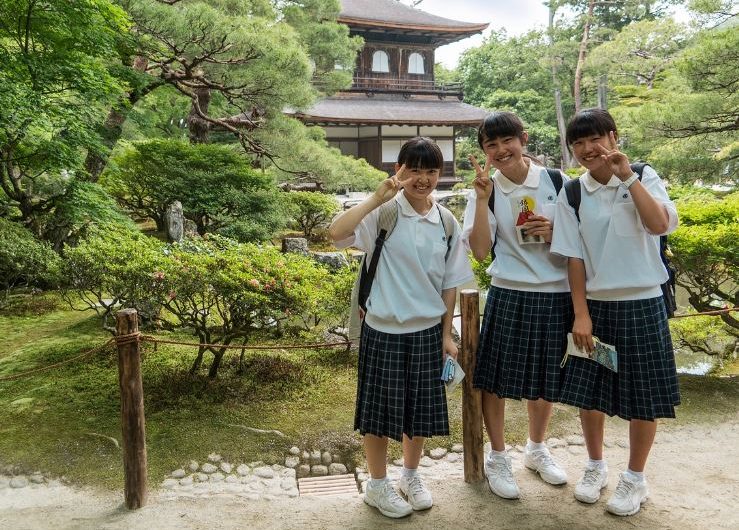 Dreaming about school days: 6 main meanings explained