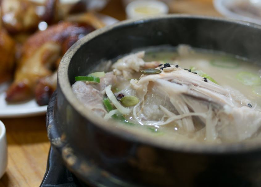 Dream about chicken soup: 13 main meanings explained