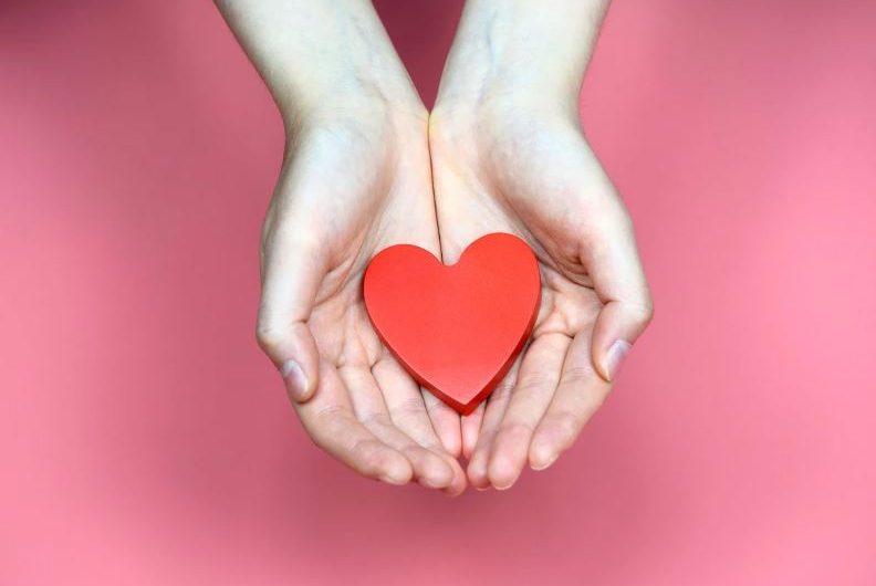 Dreaming of donating blood: 4 main meanings explained