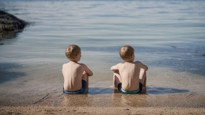 Dream about giving birth to twins: 40 scenarios and their interpretation