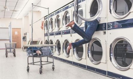 Dream about washing clothes: 88 scenarios and their interpretation