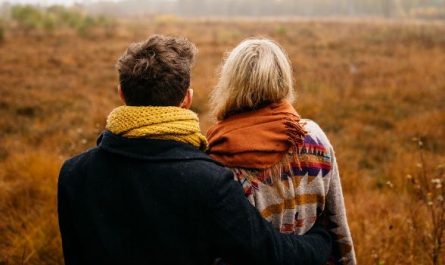 Dream about calling your ex-boyfriend: 5 Main Meanings Explained