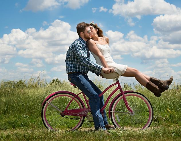 Dream about ex-boyfriend catching you: 5 Main Meanings Explained