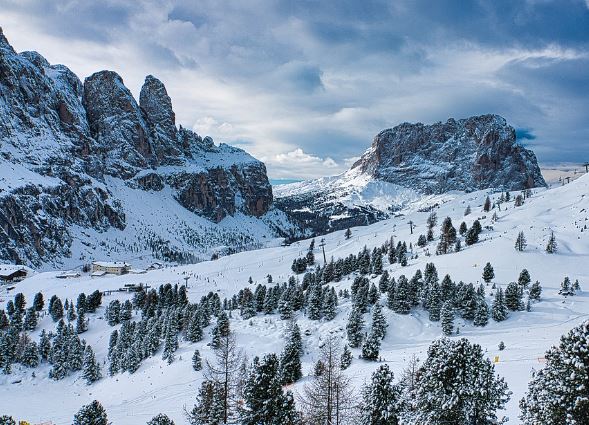 Dream about snow coming : 5 Main Meanings Explained