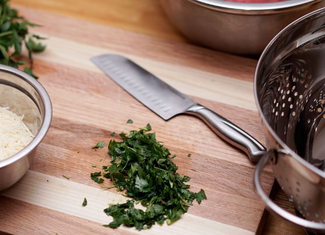 Dream about broken knife: 5 Main Meanings Explained