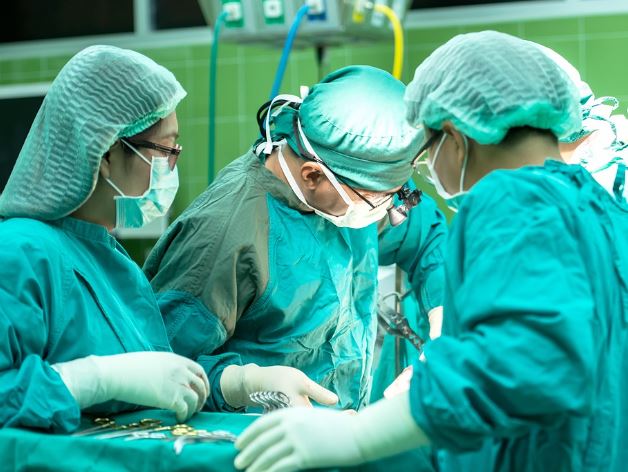 Dream about broken glasses: 5 Main Meanings Explained