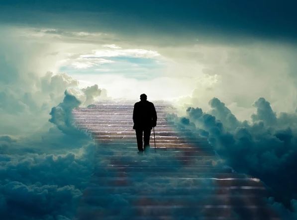 Dream about the death of a celebrity : 5 Main Meanings Explained