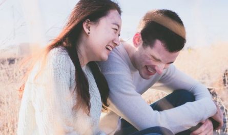 Dream about celebrity laughter : 5 Main Meanings Explained