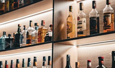 Dream about drinking with a celebrity : 5 Main Meanings Explained