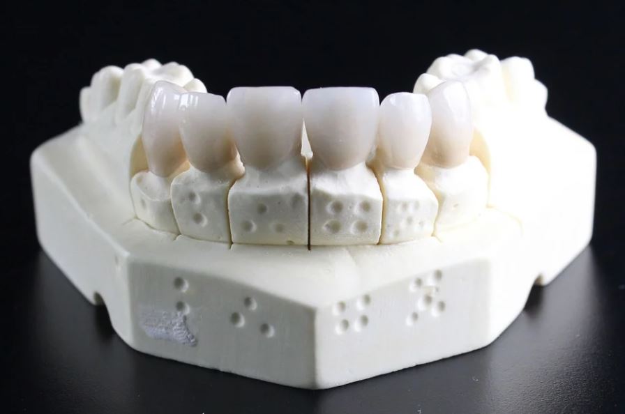 Dream about dentures : 26 Main Meanings Explained