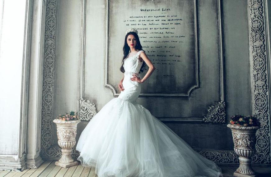Dream about wedding dress : 32 Main Meanings Explained