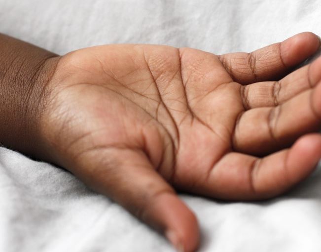 Dream about hands : 14 Main Meanings Explained