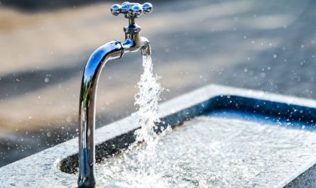 Dream about running water : 15 Main Meanings Explained