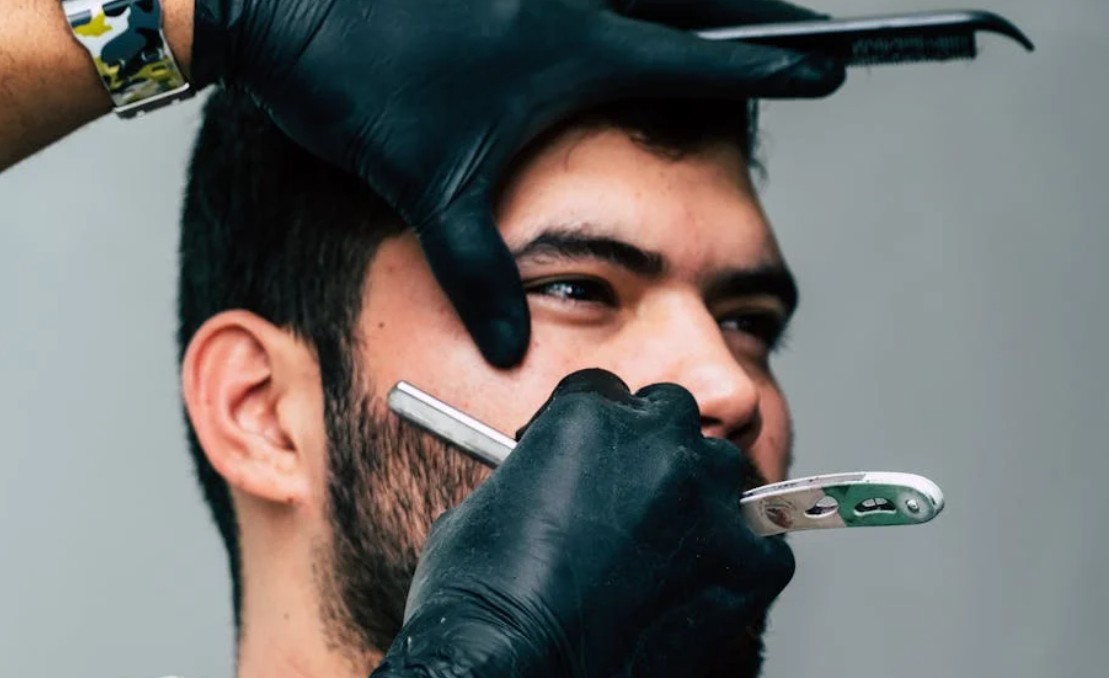 Dreaming of Shaving: 8 Meanings and Symbols