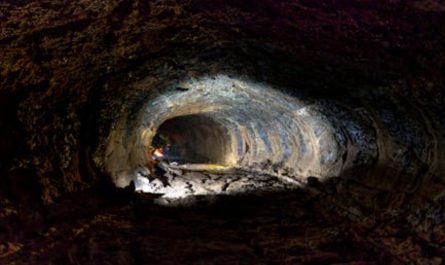 Dream about escaping from a black hole: 8 meanings and symbols