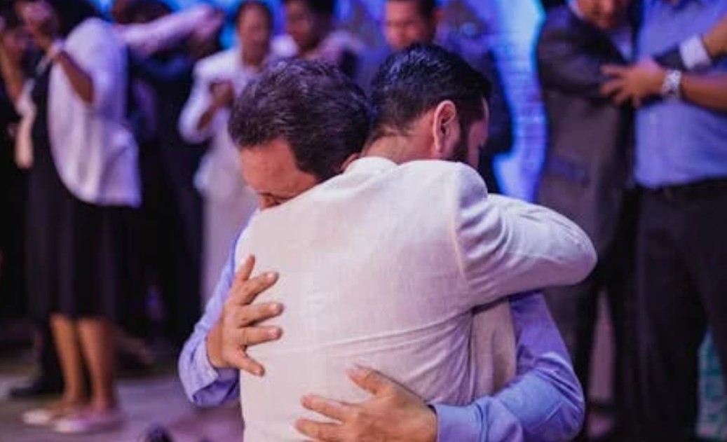 Dream of Hugging the Same Sex : 17 Meanings and Symbols