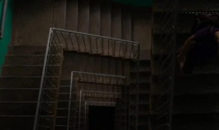 Dream of going downstairs with someone : 6 meanings and symbols