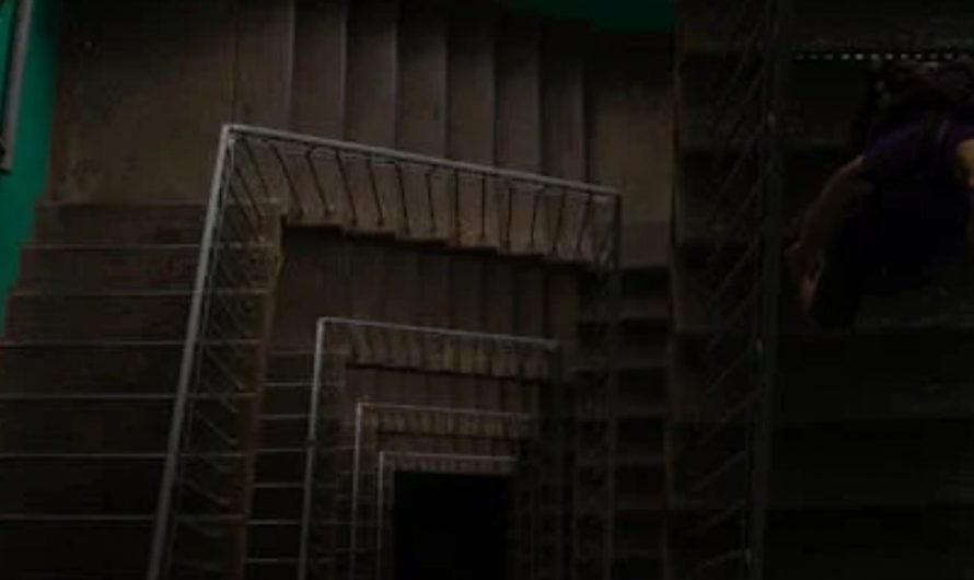 Dream of going downstairs with someone : 6 meanings and symbols