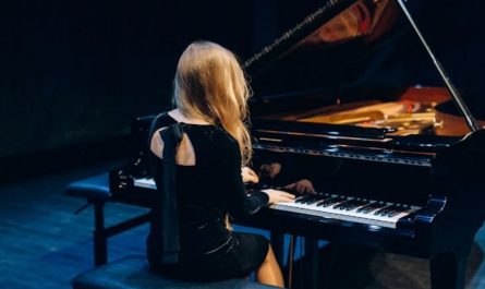 Dream about night view and piano: 10 meanings and symbols