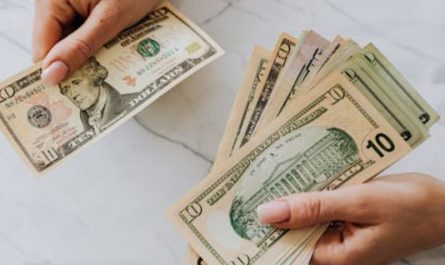 Dream of a large sum of money in a passbook: 12 meanings and symbols