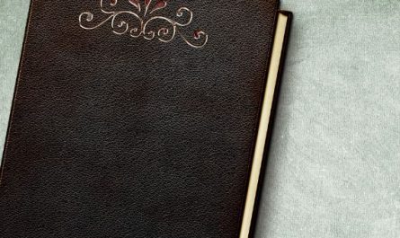 Dreaming of Books : 21 meanings and symbols