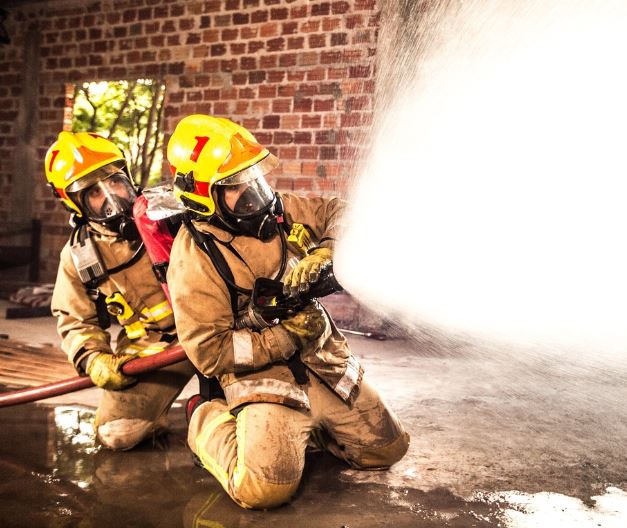 Dreaming of Firefighters : 8 meanings and symbols