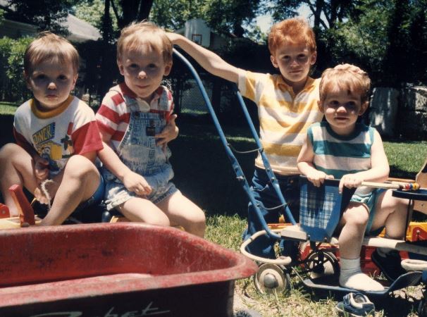 Dreaming of a Cousin : 12 meanings and symbols