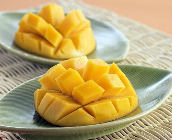 Dreaming of Mangoes : 11 meanings and symbols