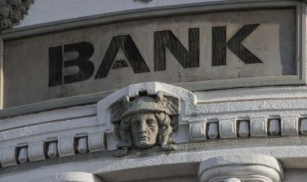 Dreaming of Robbing a Bank : 12 meanings and symbols