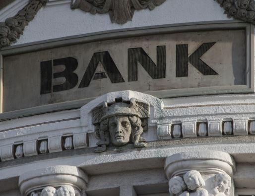 Dreaming of Robbing a Bank : 12 meanings and symbols