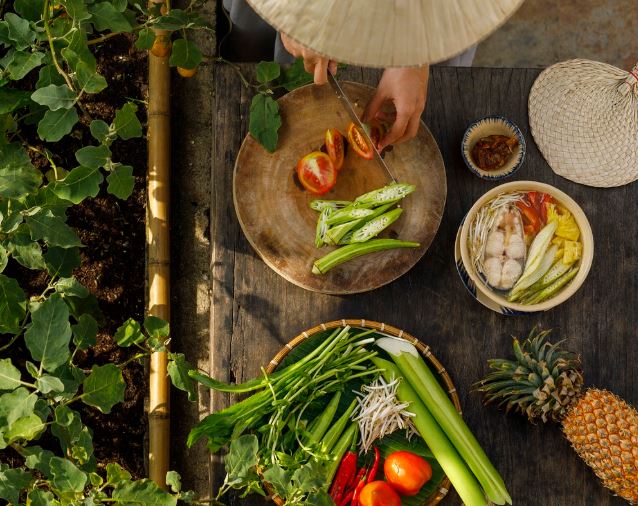 Dreaming of Cooking : 13 meanings and symbols