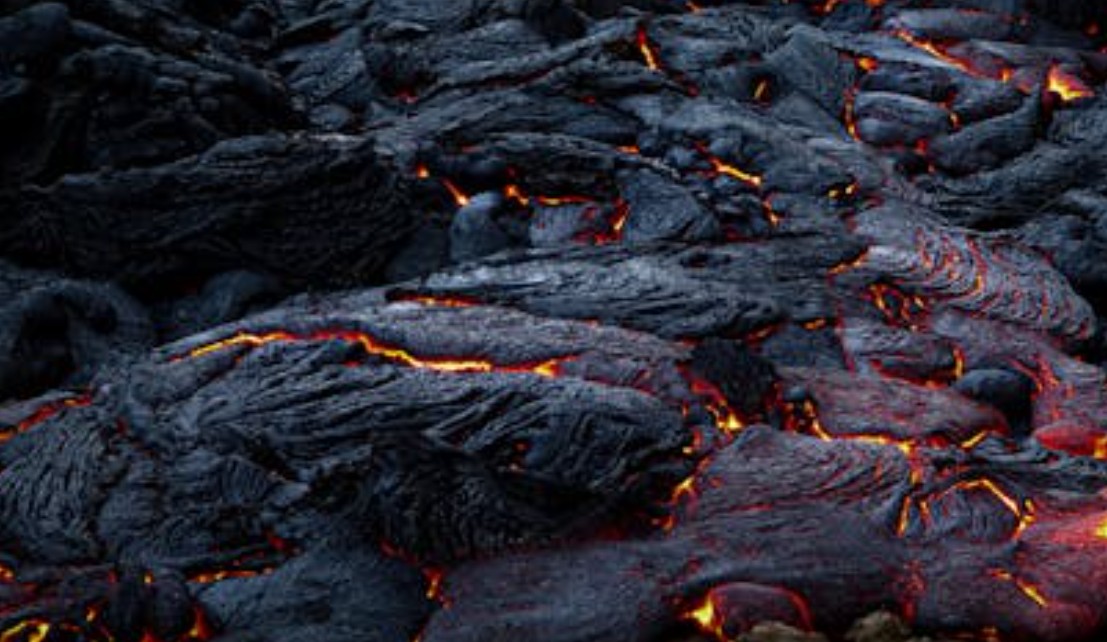 Dreaming of Lava : 8 meanings and symbols