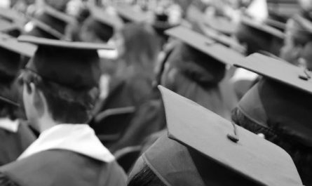 Dreaming of Graduation : 13 meanings and symbols