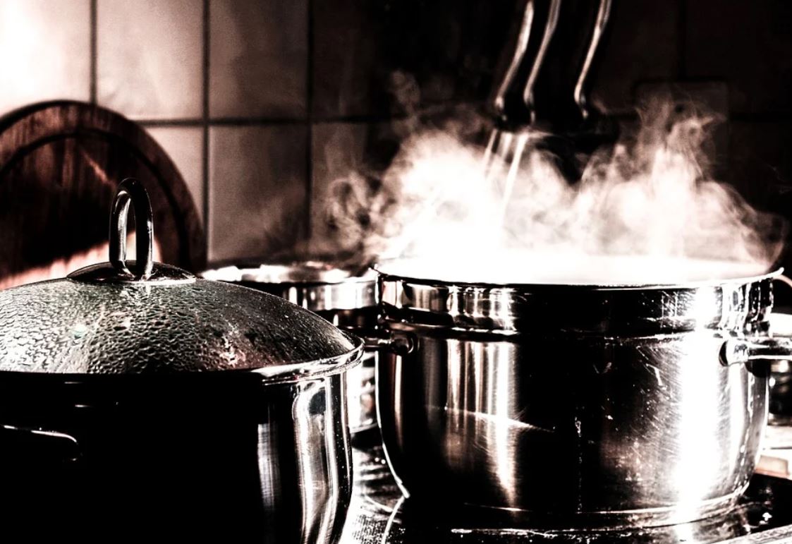 Dreaming of a Pot : 16 meanings and symbols