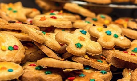 Dreaming of Cookies : 11 meanings and symbols